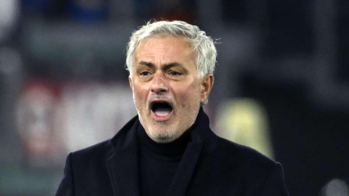 Fenerbahce, Mourinho in crisi: rischia l'esonero anche in Turchia