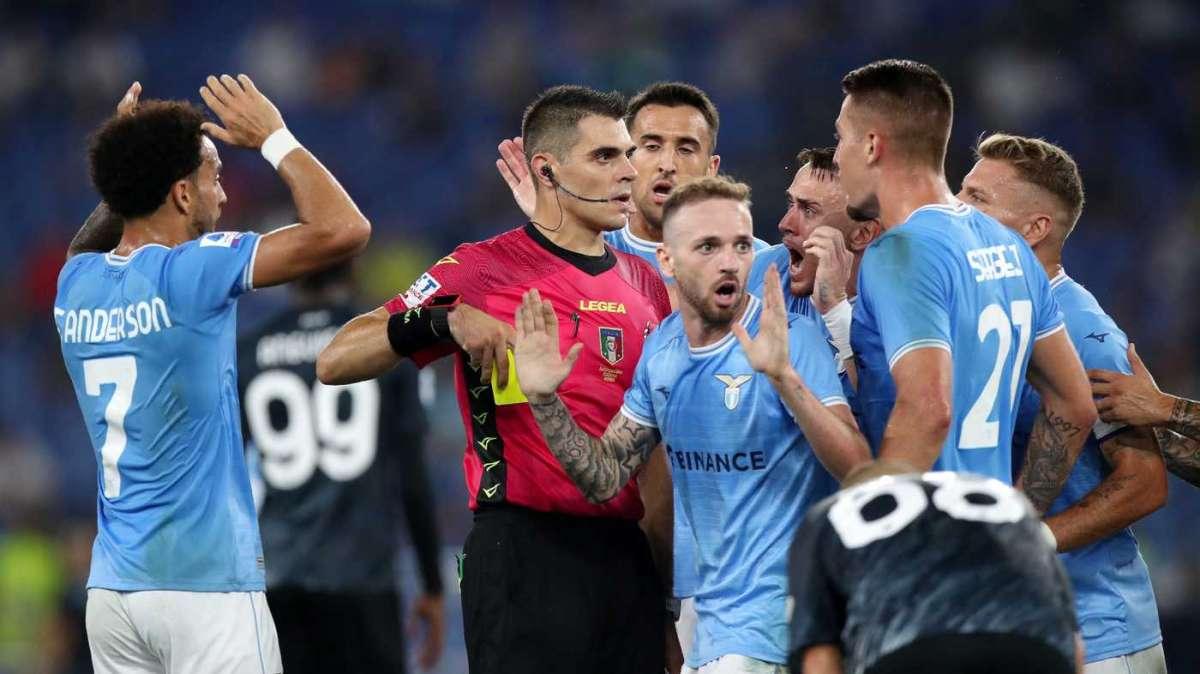 Lazio, dove nasce la squalifica di Milinkovic al derby: tutti i cartellini