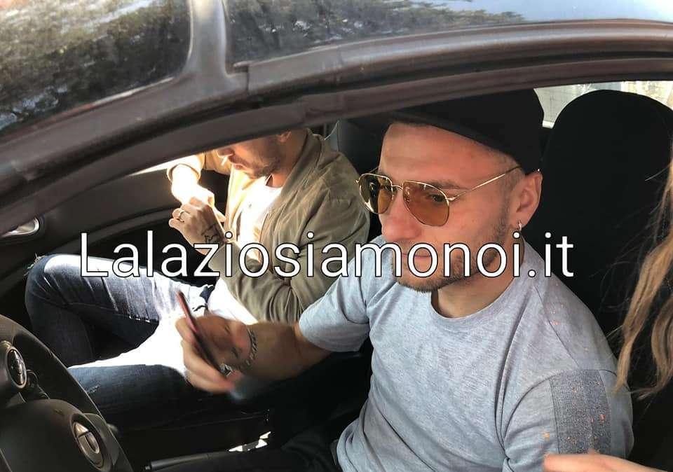 Lazio, porte aperte a Formello: l’arrivo dei calciatori e dei tifosi - FT&VD