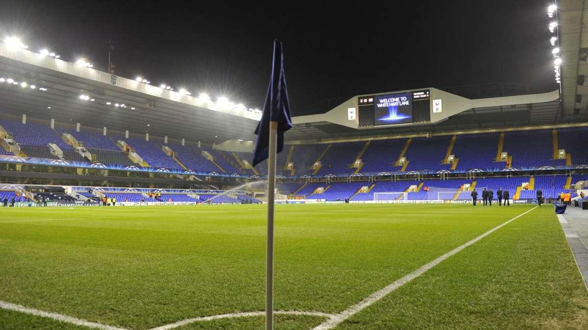 Premier League, possibile riapertura degli stadi a dicembre: il piano