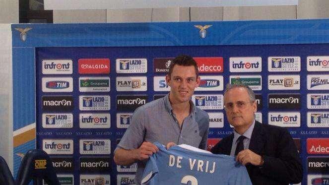 RIVIVI IL LIVE - De Vrij: "Mi sento già amato!". Lotito: "Rinforzeremo ancora la difesa"