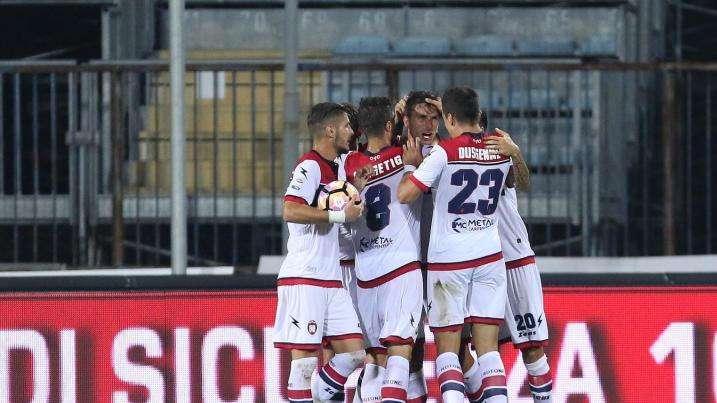 L'AVVERSARIO - Crotone, il cuore non basta: nella Capitale ecco l'invasione degli 'Squali'