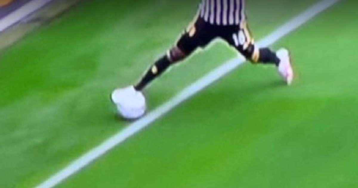 Juve - Lazio, Cesari fa il punto: "Fallo su Immobile e le immagini sparite..."