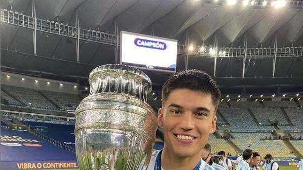 La Lazio festeggia Correa sui social. E ora Sarri lo aspetta - FOTO