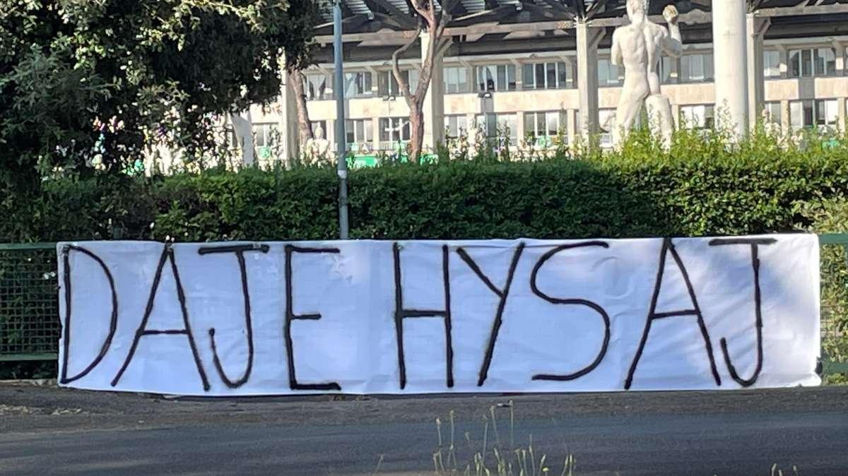 Lazio, un nuovo striscione all'Olimpico: "Daje Hysaj" - FOTO