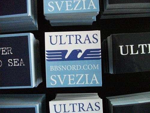 Anche in Svezia la passione è biancoceleste, ecco gli stickers degli Ultras della prima squadra della Capitale: "Perché la Lazio è ovunque" - PHOTOGALLERY