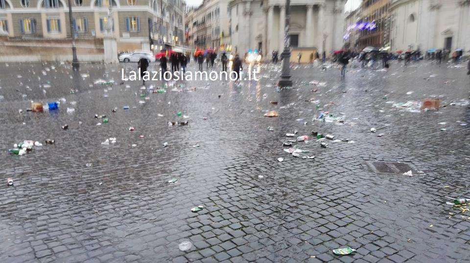 Roma, i tifosi dell'Eintracht mettono a soqquadro la città: 14 i fermi