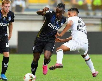 Parma, la società multa Karamoh: a rischio la partita con la Lazio