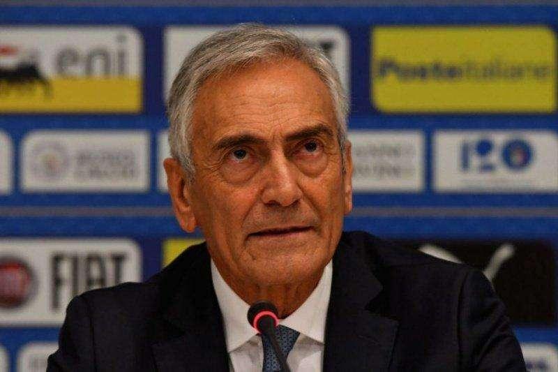 Serie A, ipotesi tamponi ogni 7 giorni. Inter e Atalanta rinviano la prima...