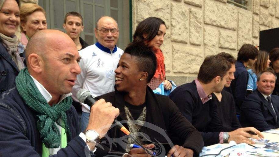 Lazio nelle scuole, presenti Cana, Berisha, Keita e Bollini: "Orgogliosi di questa maglia". Ma alla domanda su Lotito... - FOTO&VIDEO