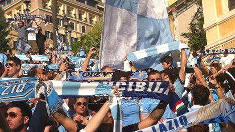 RIVIVI LA DIRETTA- "Uno scatto per la storia", la Coppa Italia a Piazza di Spagna - FOTO & VIDEO