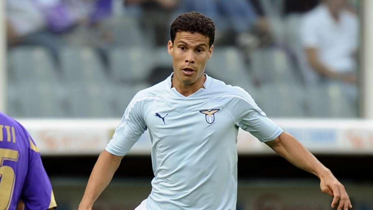 I segreti di Hernanes: personal trainer e palleggi bendati