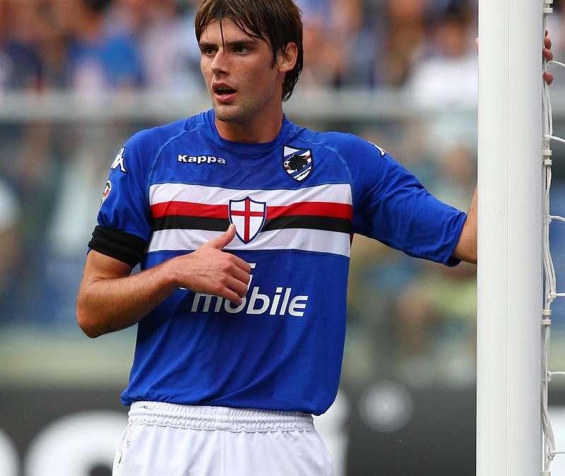 Poli, la Juve fa sul serio. Zàrate nel mirino del Psg... Per la difesa si insiste per Gabi Milito e torna di moda Rever