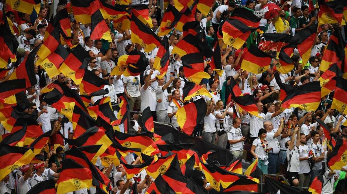 Germania, niente distanziamento in Hansa Rostock-Stoccarda: quasi tutto esaurito in curva
