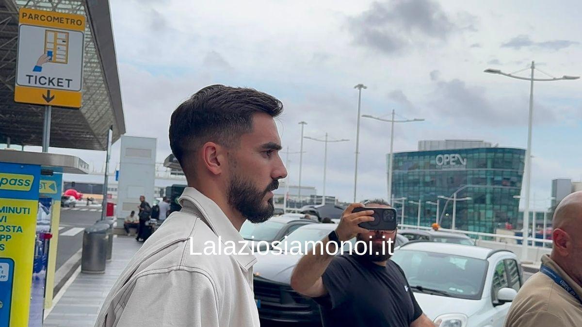Lazio, anche l’Ajax ufficializza Sutalo: il comunicato