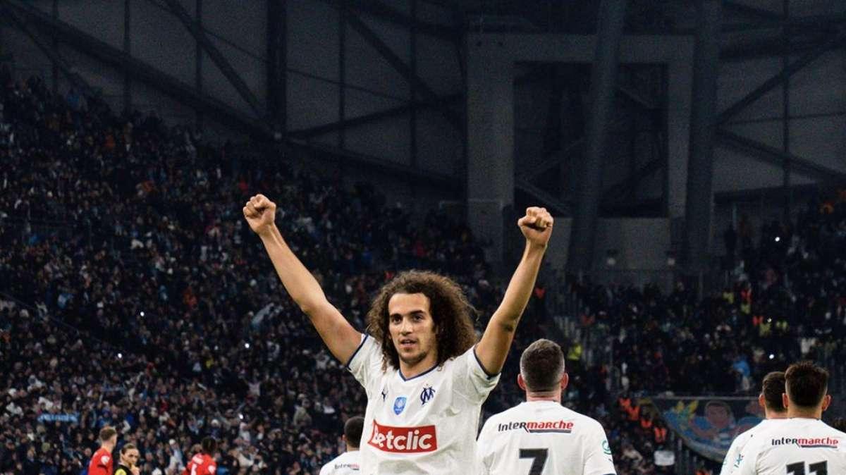 Lazio, Guendouzi è in arrivo nella Capitale: il codice del volo - FOTO