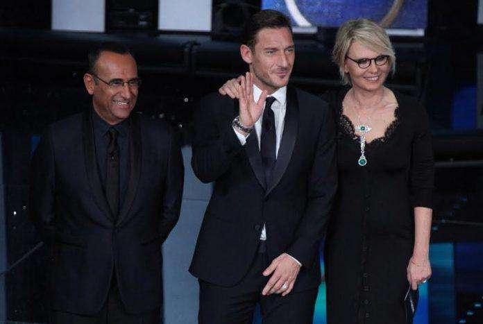 Totti e il piccione di Sanremo, interviene Maria De Filippi: "Lamentele dalla Lazio, ma nessuno sfottò..."