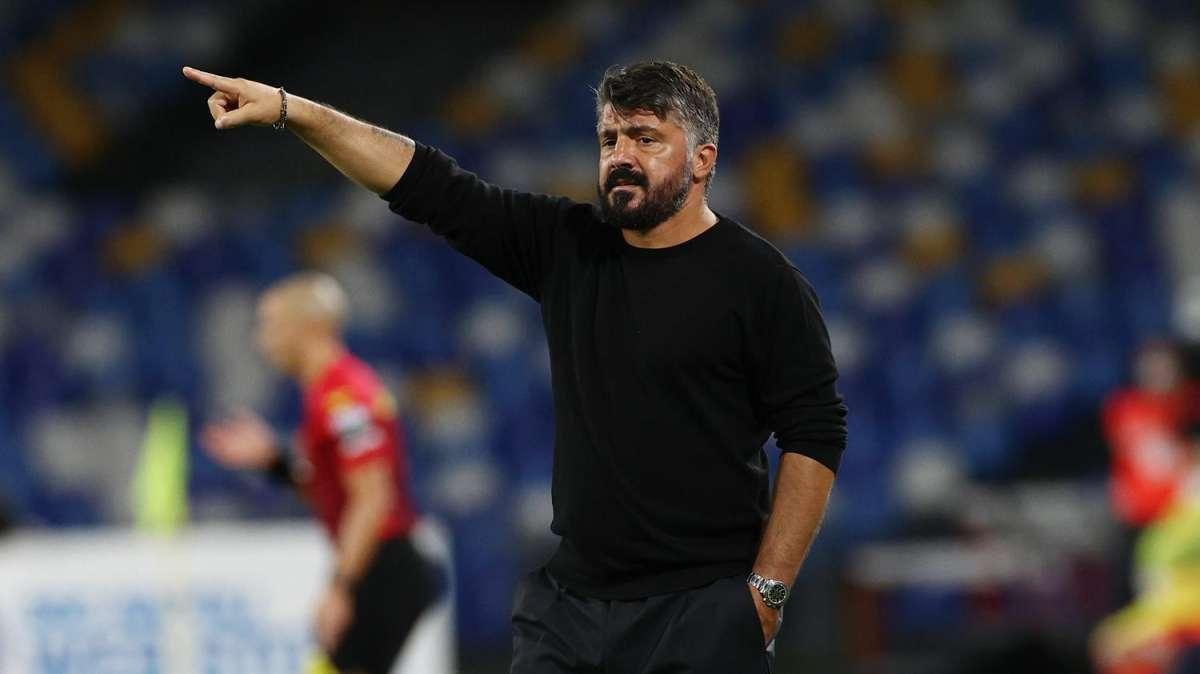 Maradona, Gattuso: “Capisco l’affetto, ma vedo troppa gente senza mascherina”