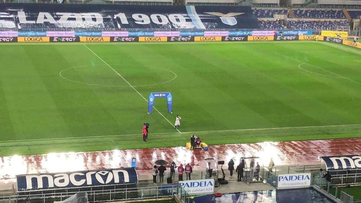 Syria intona "Vola Lazio vola" sotto la pioggia dell'Olimpico - FOTO 
