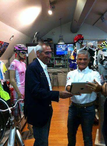 RIVIVI LA DIRETTA - Le nuove maglie della Lazio Ciclismo, pres. Buccioni: "L'articolo di Dotto? Neanche lo commento" - FOTO & VIDEO