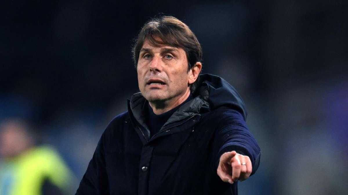 Napoli, Conte pensa al sostituto di Neres verso la Lazio: tutte le opzioni