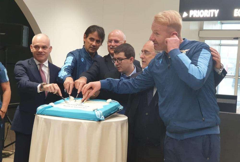Lazio, a Fiumicino la dirigenza viene accolta dall'ADR - FOTO