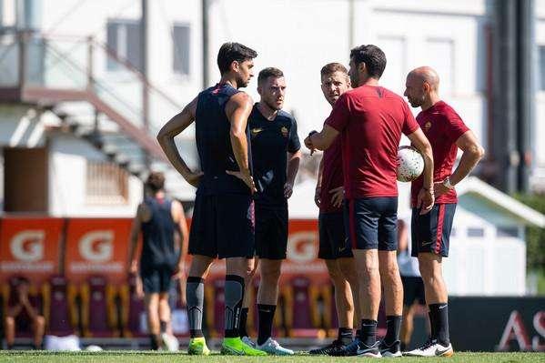 Roma, inizia la preparazione al derby: Spinazzola a parte, Zaniolo in gruppo