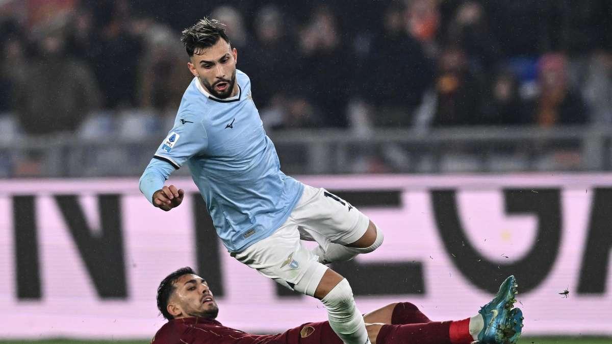 PAGELLE Roma-Lazio: la difesa soffre, Isaksen e Tchaouna a salve. Taty lotta