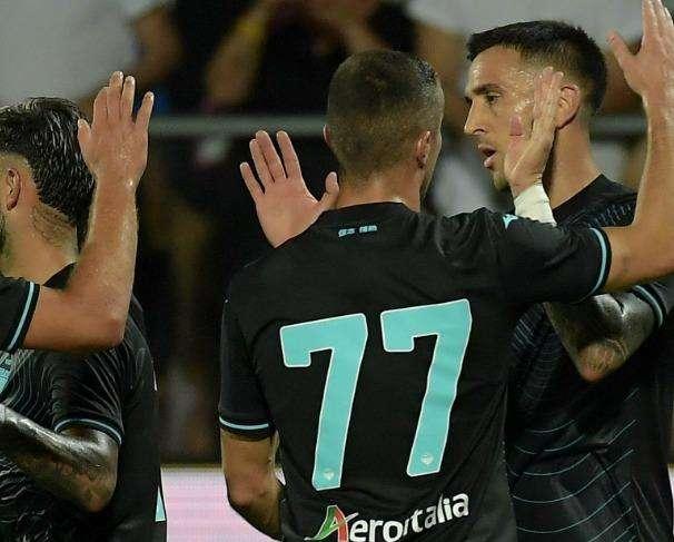 Lazio, la società scherza sul gol di Vecino: "Siete pronti a saltare?" - FOTO