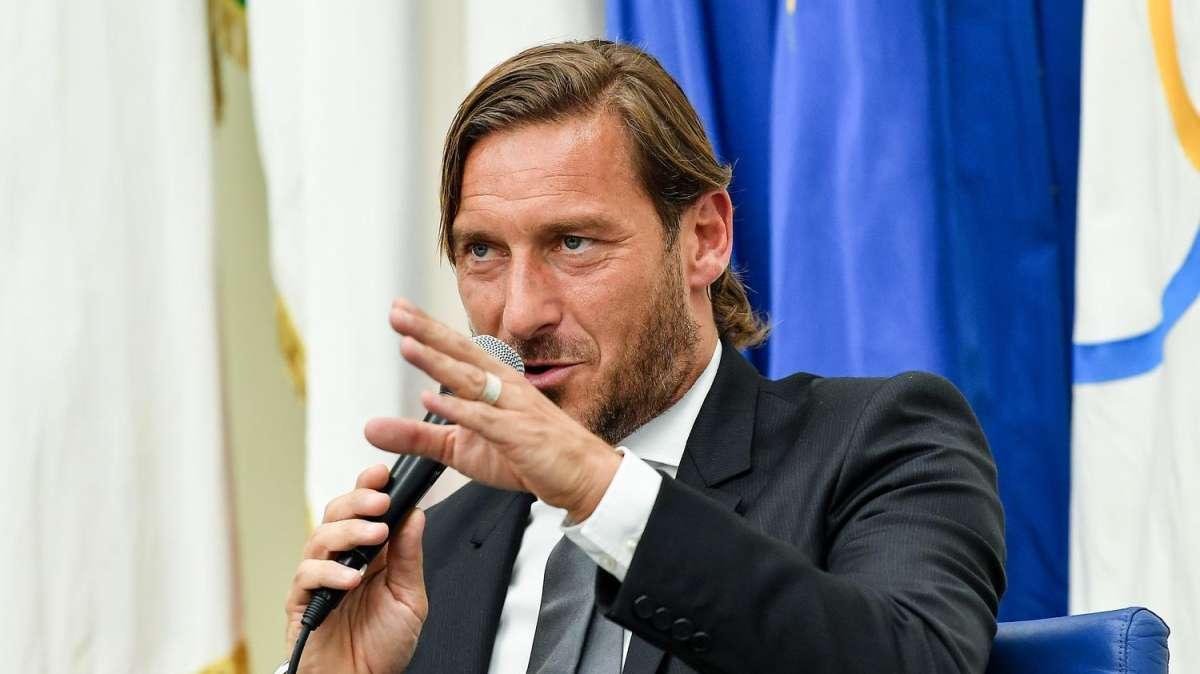 Covid / Totti: "Ora sto bene ma la diagnosi è stata un colpo al cuore"