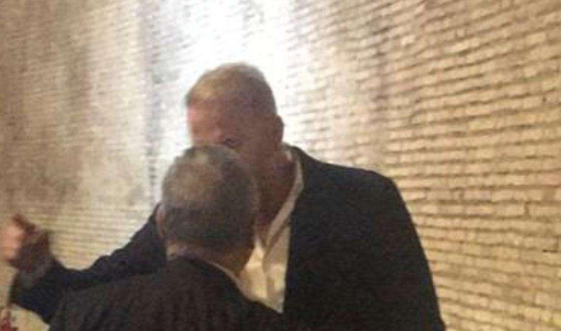 Lazio, lite in Piazza: Lotito e Tare discutono davanti a tutti - FOTO