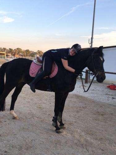 Ilaria ed Eddy: una storia di coraggio e di amore per correre al galoppo insieme, verso il lieto fine