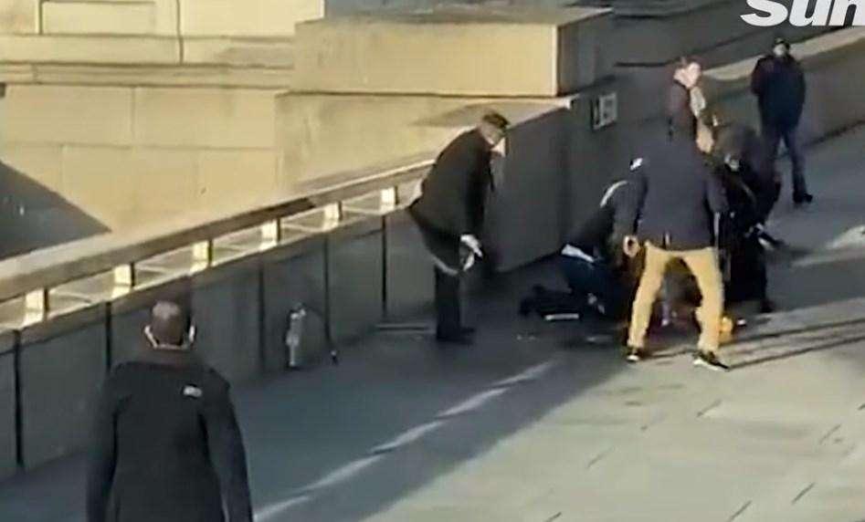 Gb News / Terrore a Londra: spari sul London Bridge, morti i due feriti gravi