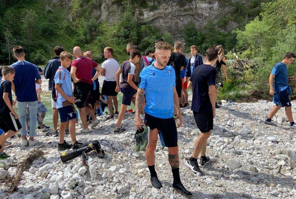 Lazzari, oggi l'uscita dalla clinica: sale la speranza per vederlo al derby