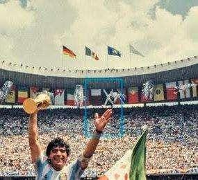 Argentina in finale, c’è la mano di Maradona: lo scatto che sta facendo il giro del mondo - FOTO