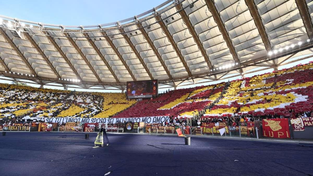 Roma, la Sud attacca Lotito: "Assecondate squadre del Nord e il senatore”