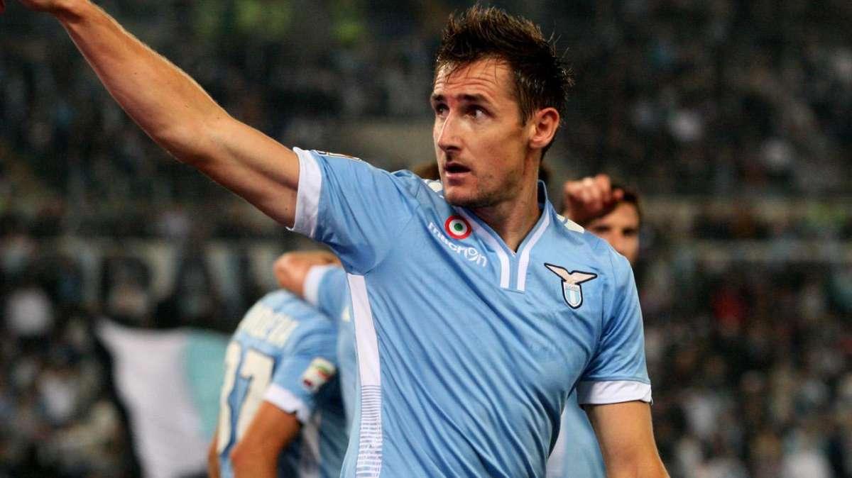 Klose: "Non sono al 100%, ma voglio giocare. Futuro? Tutte bugie, la prima scelta è la Lazio"