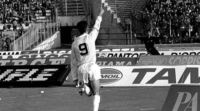 Lazio - Roma nel segno del 15, che coincidenze: da Chinaglia a Di Canio