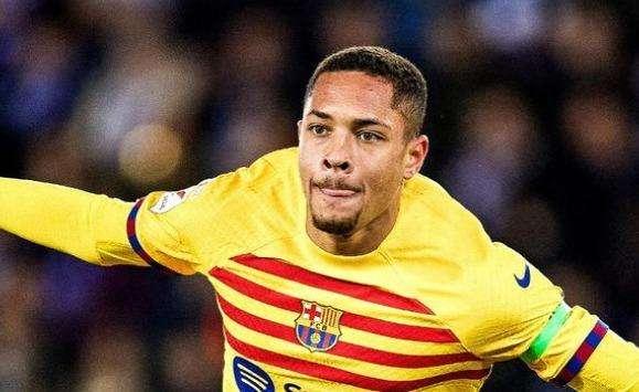 Calciomercato Lazio | Dalla Spagna: "Il Barça ha bisogno di soldi. E Vitor Roque..."