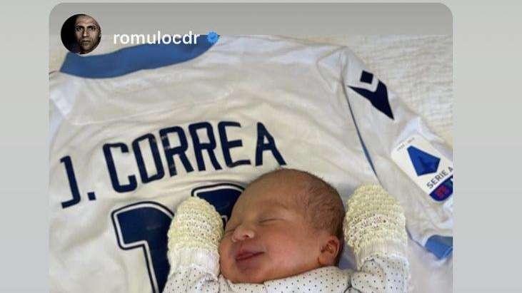 Lazio, baby Romulo subito con la maglia di Correa. E il Tucu ringrazia...
