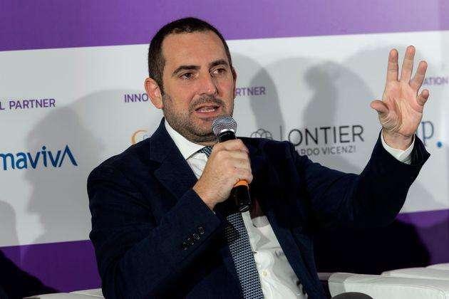 Spadafora: "La Serie A può riprendere il 3 maggio. Bisogna stare a casa"