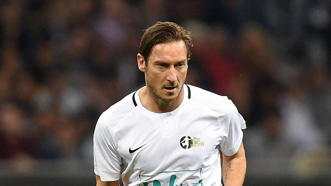 Totti, ecco 'Bombeer': la sua nuova birra sponsorizzata da Vieri