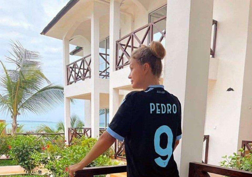 Il marito di Eva Henger fa gli auguri alla moglie laziale: il post social