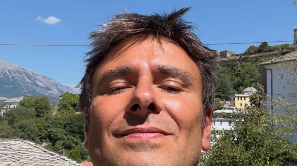 NEWS | Paura per Di Battista, ricoverato in gravi condizioni a Cuba