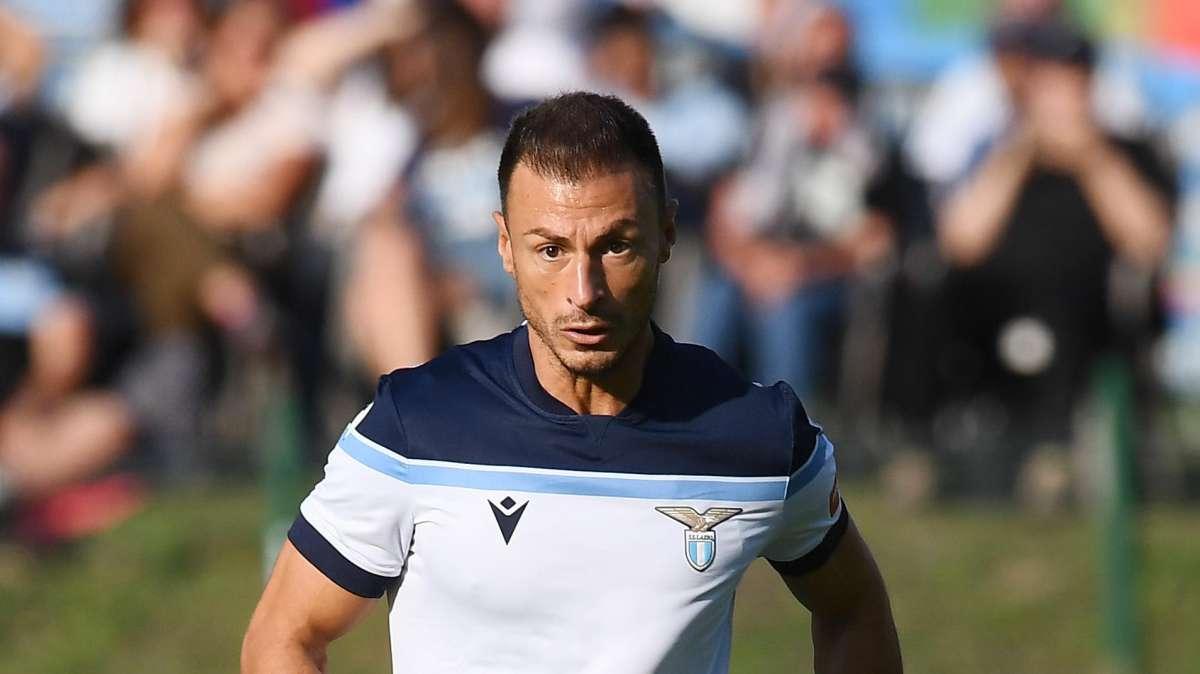 Lazio, consegnata la maglia di Radu al Centro Don Orione di Bucarest-Voluntari