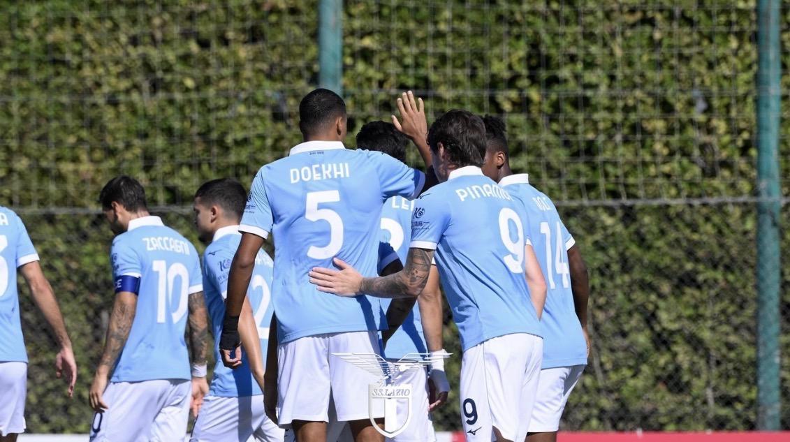 Lazio in un minuto: Pinamonti e Leite in gol, battuto l'Arezzo. E Motta para tutto