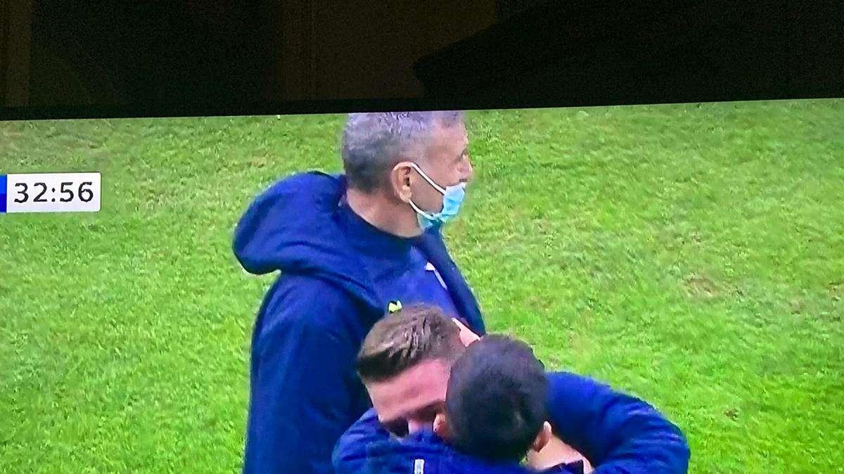 Spezia - Lazio, punizione perfetta di Milinkovic: poi l’abbraccio con Cataldi - FOTO