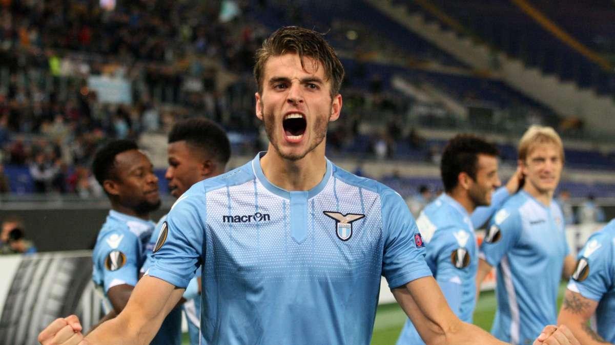 Calciomercato Lazio, Hoedt sì o no: i tifosi divisi sul ritorno dell'olandese
