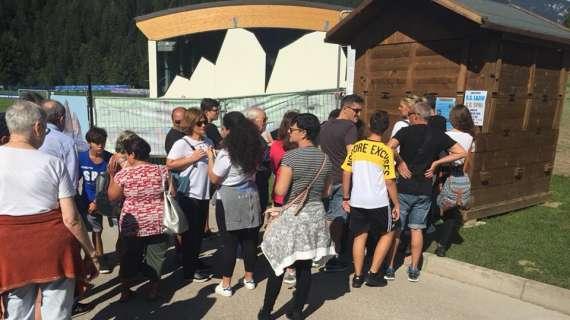 AURONZO GIORNO 13 - Entusiasmo Lazio, i tifosi già in fila per il biglietto con la SPAL