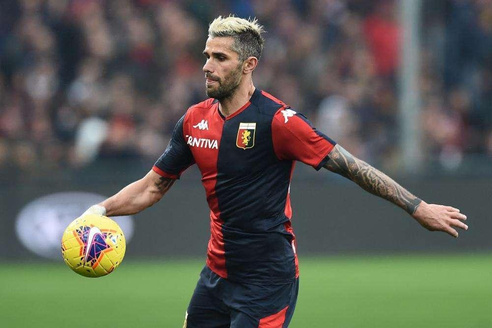 Genoa, l'ex Lazio Behrami verso il rinnovo di un anno